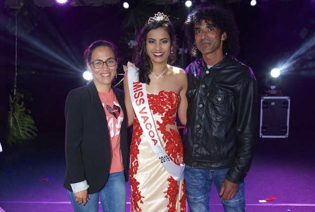 Frideline avec ses parents Frideline avec ses parents