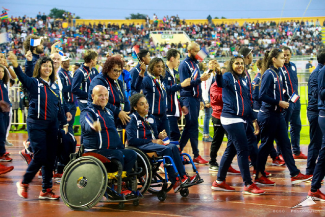 Les handisportifs à l'heure du défilé Les handisportifs à l'heure du défilé