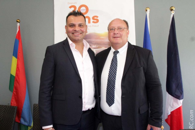 Arvind Bundhun, directeur MTPA, et Didier Prugnières, directeur de l'Aéroport de Pierrefonds