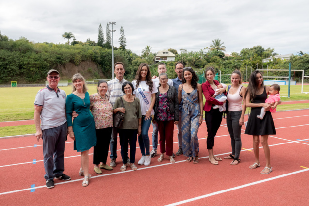 Miss Réunion avec la famille Carian dont le nouveau stade porte le nom de leur parent Victorien Miss Réunion avec la famille Carian dont le nouveau stade porte le nom de leur parent Victorien