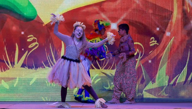 Spectacle du Roi Lion au Petit Stade de l'Est
