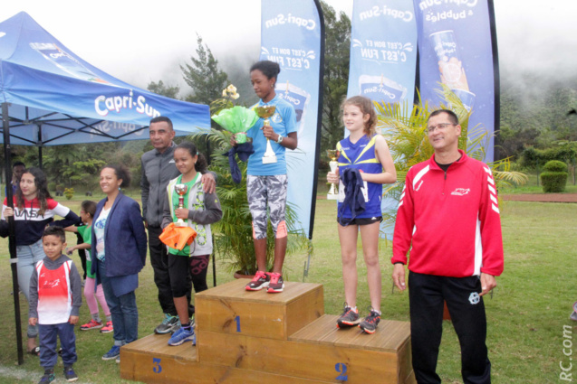 Les jeunes ont donné l'exemple et le coup d'envoi de la manifestation Les jeunes ont donné l'exemple et le coup d'envoi de la manifestation