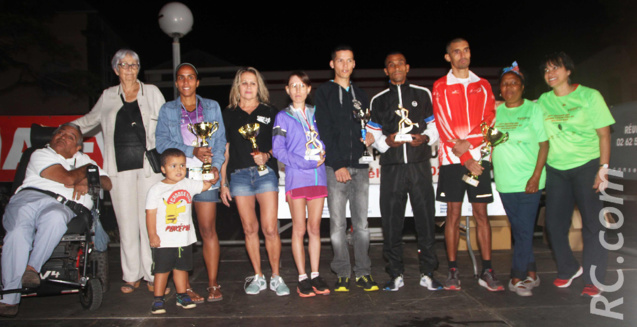 Le podium scratch Hommes et Femmes de Solidarun 2019