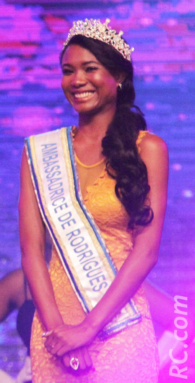 Anne Murielle Ravina: Miss Rodrigues découvre La Réunion
