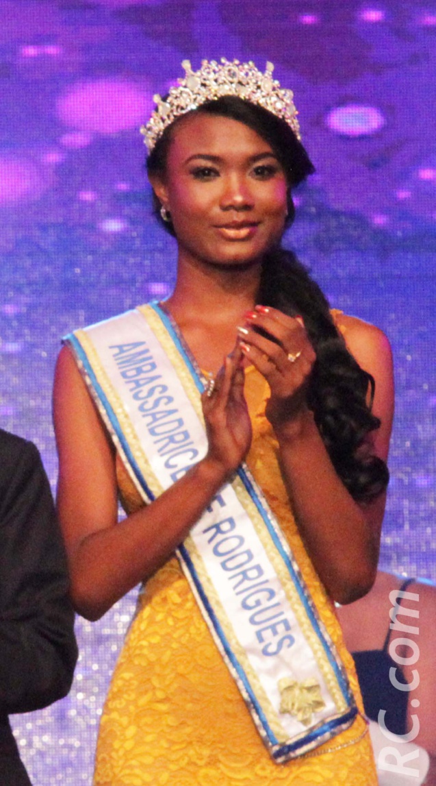 Anne Murielle Ravina: Miss Rodrigues découvre La Réunion