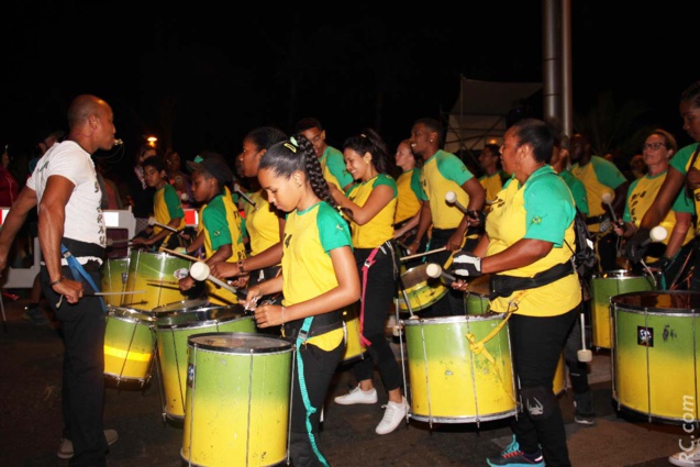 Les tambours, rien de tel pour faire la fête comme il se doit Les tambours, rien de tel pour faire la fête comme il se doit
