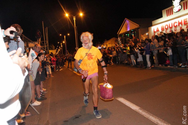 Un concurrent ou un ravitailleur ? Un concurrent ou un ravitailleur ?