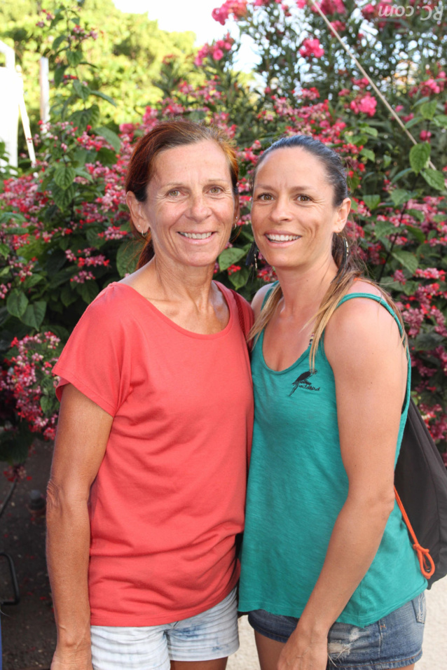 Julie Rivière et sa maman venue prendre son dossard Julie Rivière et sa maman venue prendre son dossard