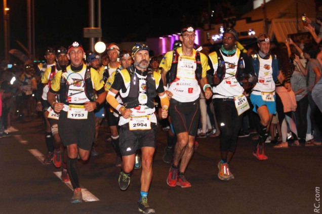 Le Boulevard Hubert Delisle à Saint-Pierre envahi par plus de 2700 traileurs et 20 000 spectateurs Le Boulevard Hubert Delisle à Saint-Pierre envahi par plus de 2700 traileurs et 20 000 spectateurs