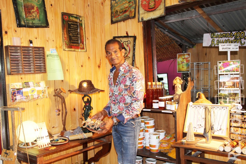 Honoré Dumont, propriétaire de la Case Volcan Honoré Dumont, propriétaire de la Case Volcan