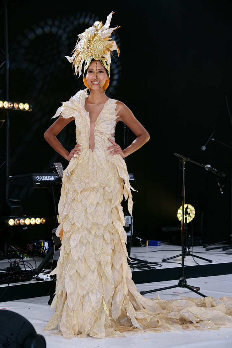 Salon du Chocolat 2019: Vaimalama Chaves, Miss France, a défilé... Salon du Chocolat 2019: Vaimalama Chaves, Miss France, a défilé...