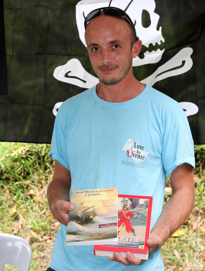 Emmanuel Mézino a publié deux ouvrages: «Mon trésor à qui saura le prendre» et «Pirates de l'Océan Indien»