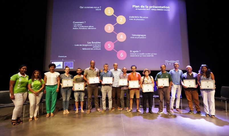 Les participants de la conférence animée par Gaël Devajarne