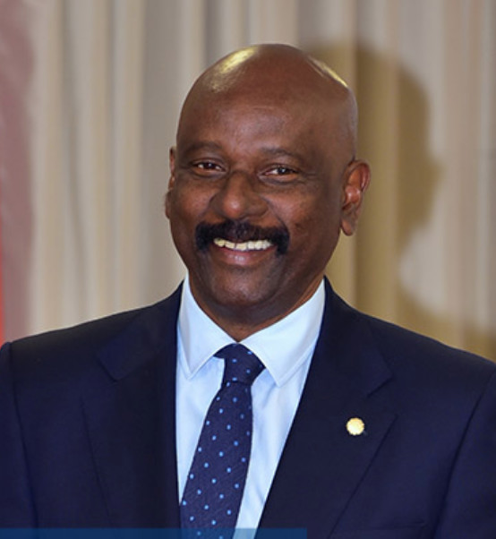 Joe Lesjongard, Ministre du Tourisme Joe Lesjongard, Ministre du Tourisme