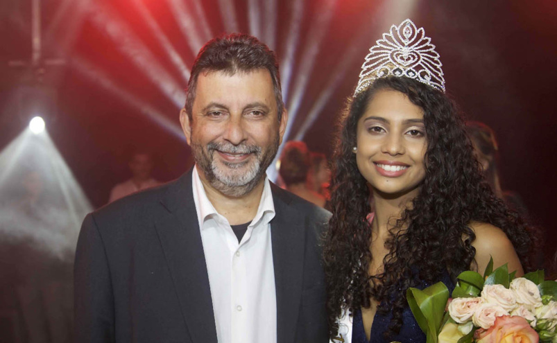 Le maire et sa Miss