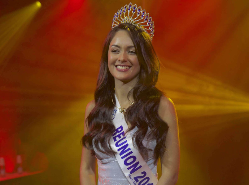 Rayonnante Miss Réunion!