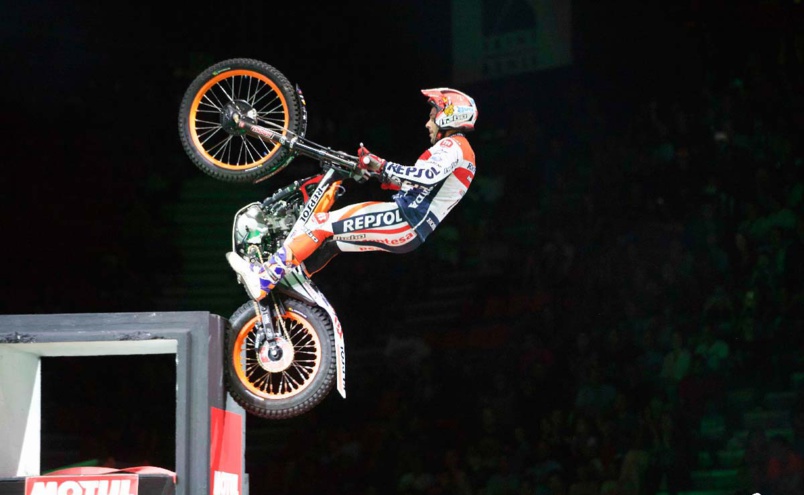 Mondial Indoor Moto X-Trial au Petit Stade de l'Est: spectaculaire!