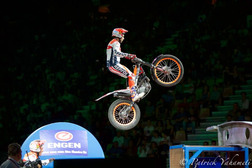 Mondial Indoor Moto X-Trial au Petit Stade de l'Est: spectaculaire!