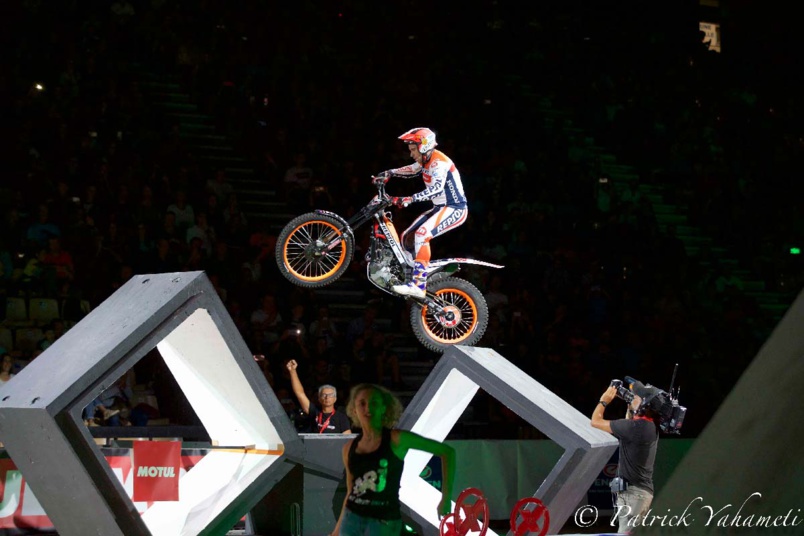 Mondial Indoor Moto X-Trial au Petit Stade de l'Est: spectaculaire!