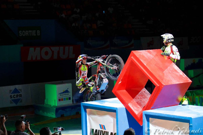 Mondial Indoor Moto X-Trial au Petit Stade de l'Est: spectaculaire!
