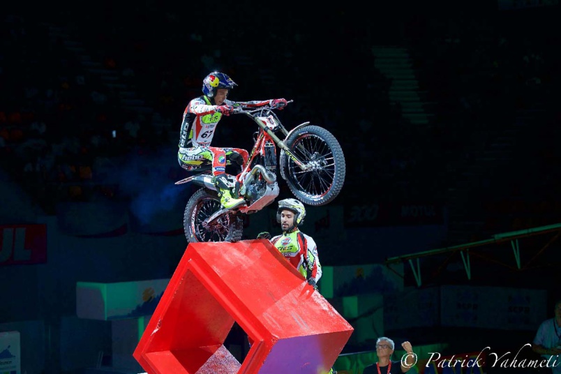 Mondial Indoor Moto X-Trial au Petit Stade de l'Est: spectaculaire!