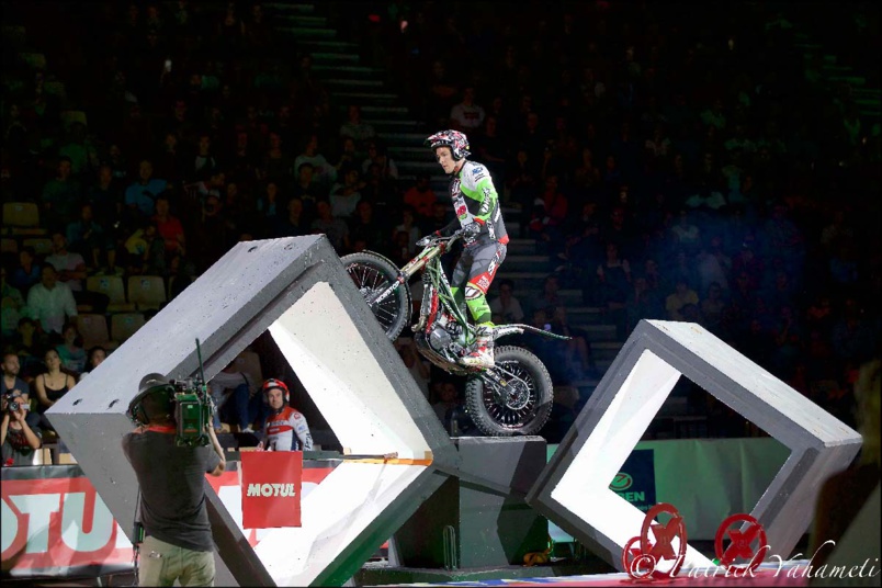 Mondial Indoor Moto X-Trial au Petit Stade de l'Est: spectaculaire!