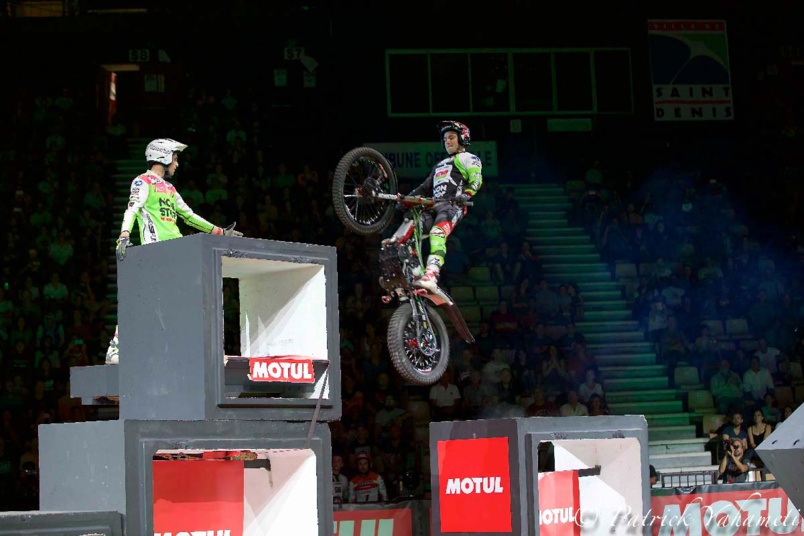 Mondial Indoor Moto X-Trial au Petit Stade de l'Est: spectaculaire!