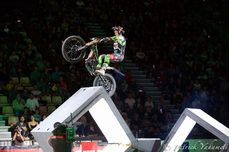 Mondial Indoor Moto X-Trial au Petit Stade de l'Est: spectaculaire!