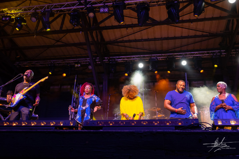 Kassav en concert à Expobat: succès fou!