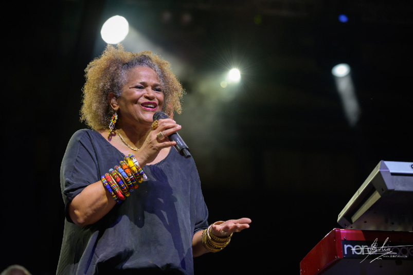 Kassav en concert à Expobat: succès fou!