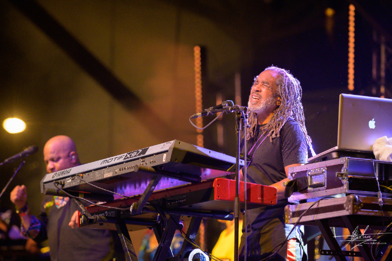 Kassav en concert à Expobat: succès fou!