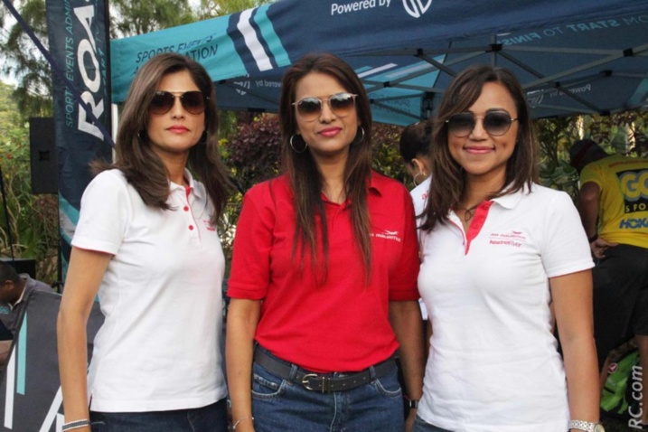 Vanessa, Meenabhi et Ashleyna, trois très jolies hôtesses de Air Mauritius pour accueillir les participants