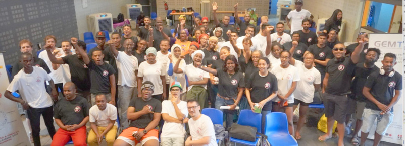 Photo de famille des participants