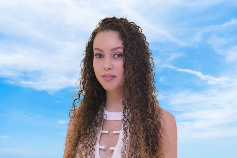 N°5: Séléna Gigan - 18 ans - 1m64 N°5: Séléna Gigan - 18 ans - 1m64