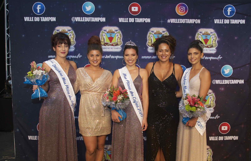 Avec Aurélie (en boir), la chorégraphe, et son assistante Avec Aurélie (en boir), la chorégraphe, et son assistante