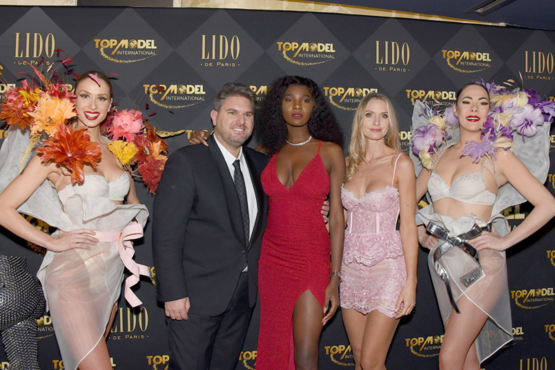 Jérémy Urbain et Laura Messia, avec la belle Brenda, Top Model Belgium d'une année précédente Jérémy Urbain et Laura Messia, avec la belle Brenda, Top Model Belgium d'une année précédente