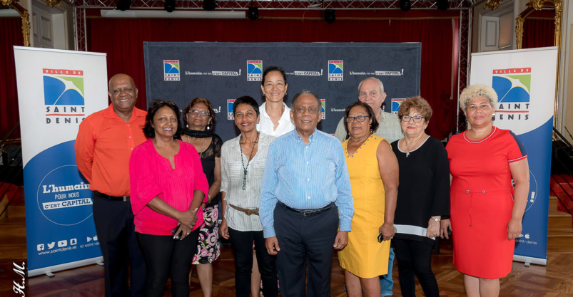 Gilbert Annette et les élus(e) présent(e)s Gilbert Annette et les élus(e) présent(e)s