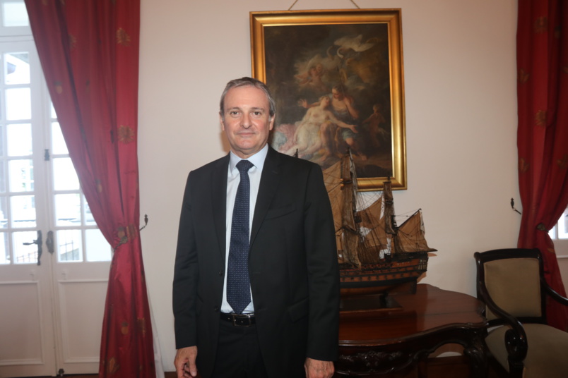 Le Préfet a reçu la presse dans les salons de la Préfecture Le Préfet a reçu la presse dans les salons de la Préfecture