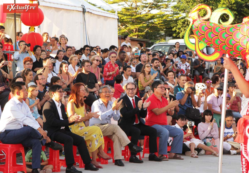 Marc Lu-Yun, Daniel Thia Wing Kaï, président de la Fédération des Associations Chinoises de la Réunion, Sandrine Aho-Nienne, adjointe au maire de Saint-Pierre, Alex How Choong, président de l'association Guandi de Saint-Pierre, David Lorion, député de La Réunion et Victor Chane-Nam de Guandi de Saint-Pierre