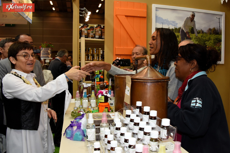 Arrêt fragrances aux Saveurs du Petit Alambic piur Annick Girardin