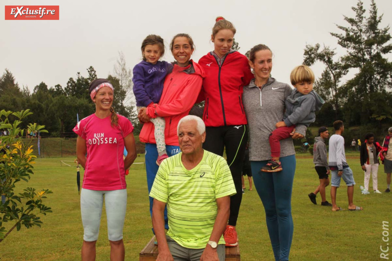 Les meilleures seniors félicitées par Jean-Claude Prianon, président de la LRA Les meilleures seniors félicitées par Jean-Claude Prianon, président de la LRA