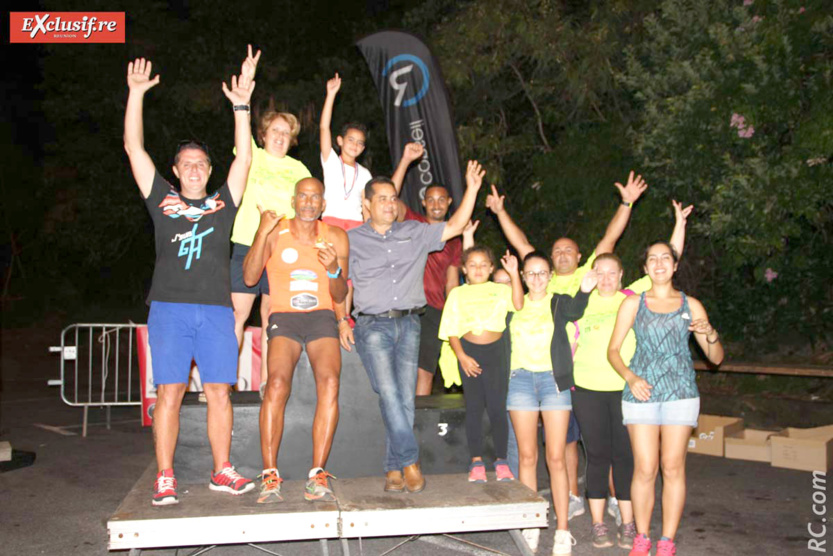 Les bénévoles ont le sourire, soirée réussie... Les bénévoles ont le sourire, soirée réussie...