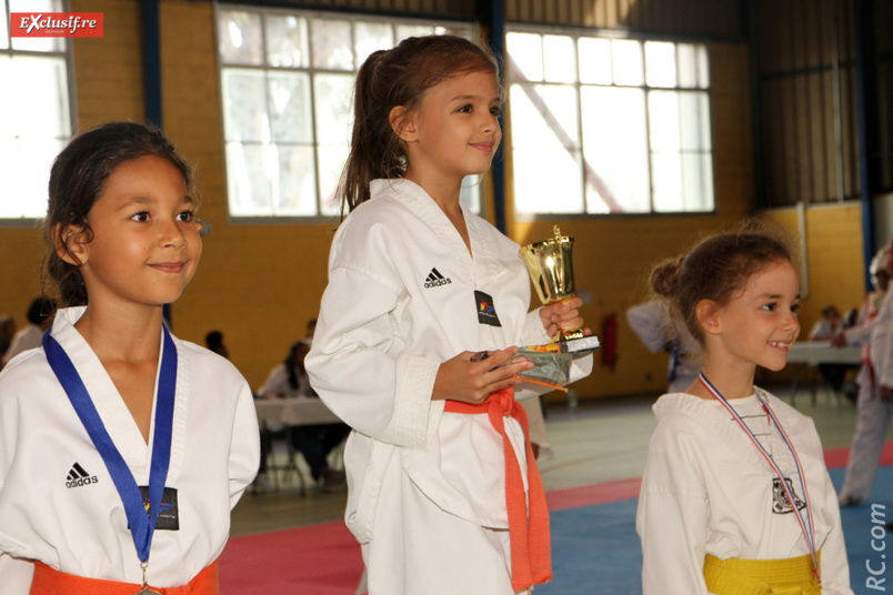 De jolis sourires sur le podium De jolis sourires sur le podium
