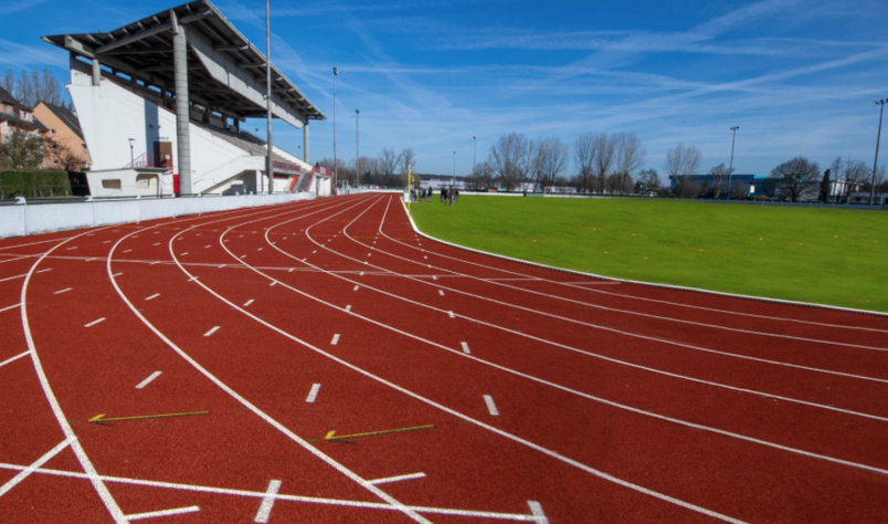 Les pistes d'athlé vont rester vides pendant plusieurs semaines... Les pistes d'athlé vont rester vides pendant plusieurs semaines...