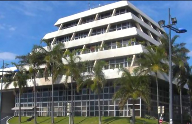 Les dispositifs décès et inscriptions scolaires de la Ville de Saint-Denis face au Covid-19 Les dispositifs décès et inscriptions scolaires de la Ville de Saint-Denis face au Covid-19