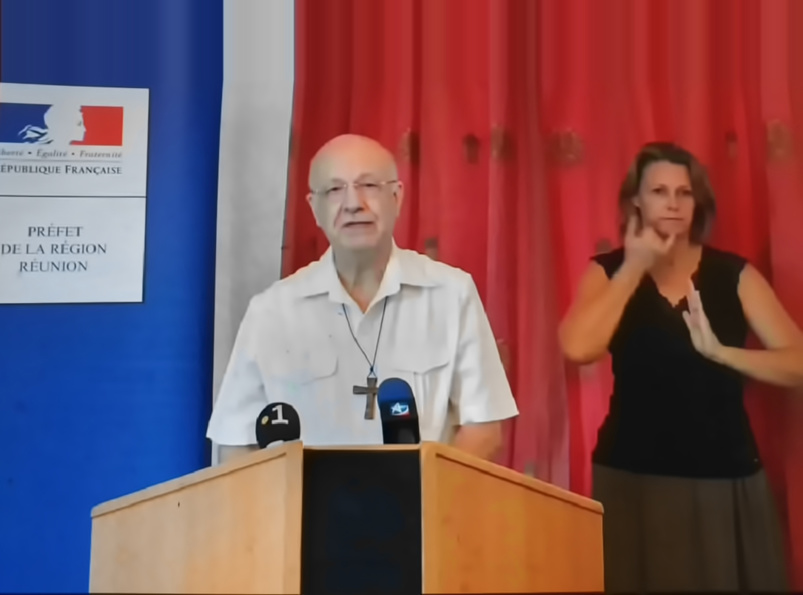 Monseigneur Gilbert Aubry, évêque de La Réunion Monseigneur Gilbert Aubry, évêque de La Réunion