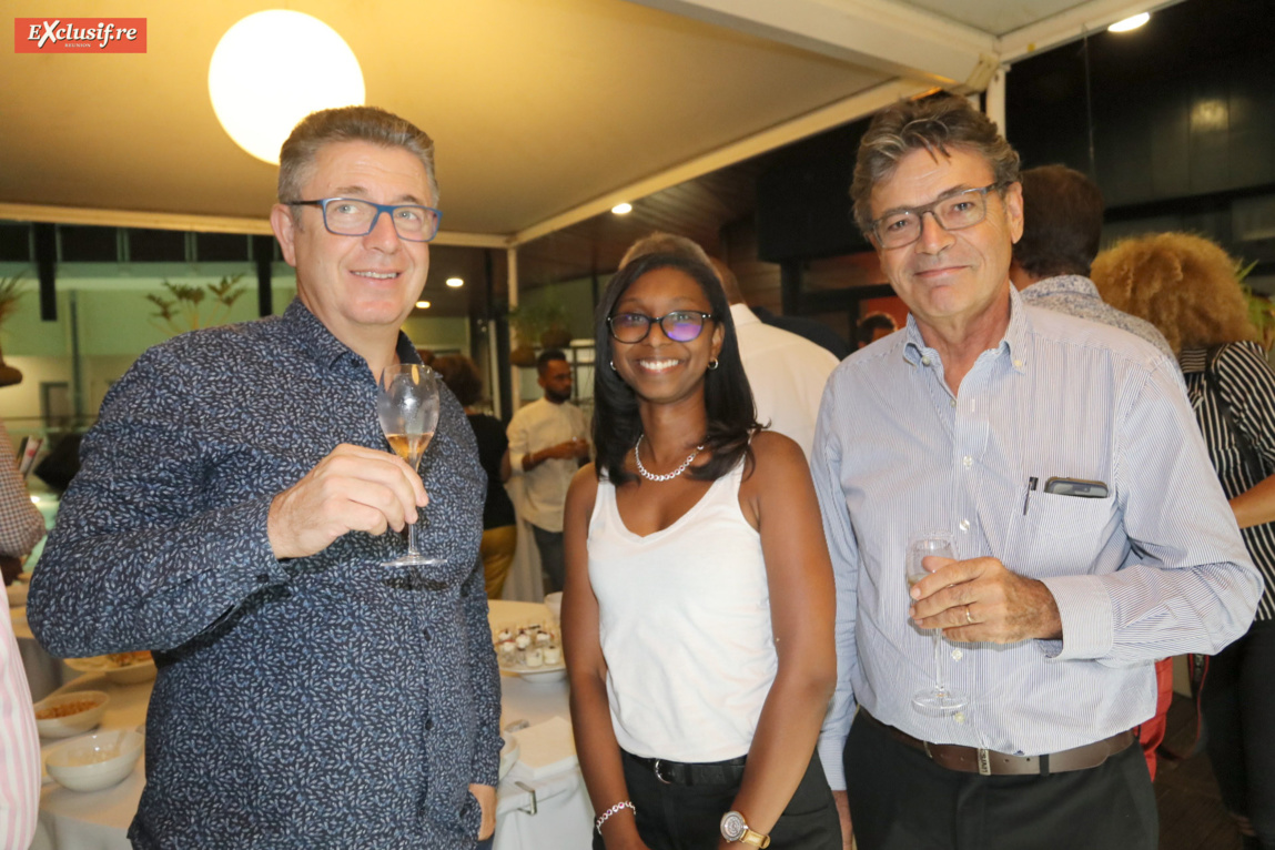 Olivier Mercier du Groupe Caillé, Gaëlle Hamilcaro, assistante comptable du SICR, et Pierre Châtelet, délégué regional AFNOR