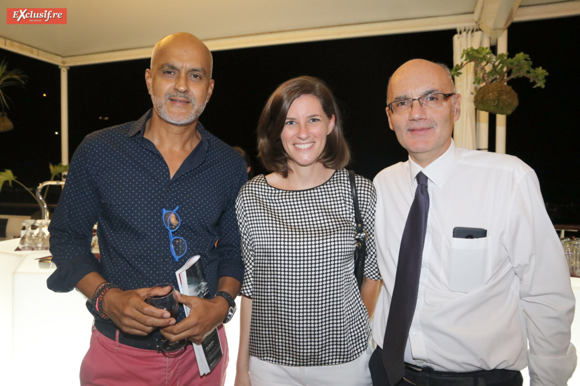 Patrick Verny, directeur AC2V, Pauline Boissimon, responsable communication et marketing Total Réunion, et Thierry Pierrat, directeur régional AG2R La Mondiale