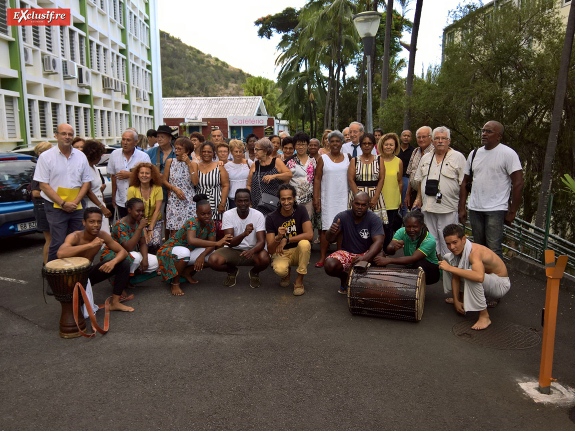 Photo de groupe avec les Moringuers de l'Ouest et les anciens normaliens