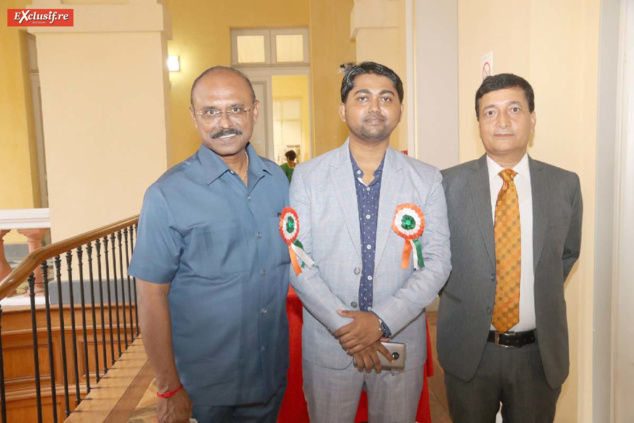 Roger Shankar, Arya Kirti Prabhakar, attaché administratif, et le Consul Rakesh Sharma Roger Shankar, Arya Kirti Prabhakar, attaché administratif, et le Consul Rakesh Sharma